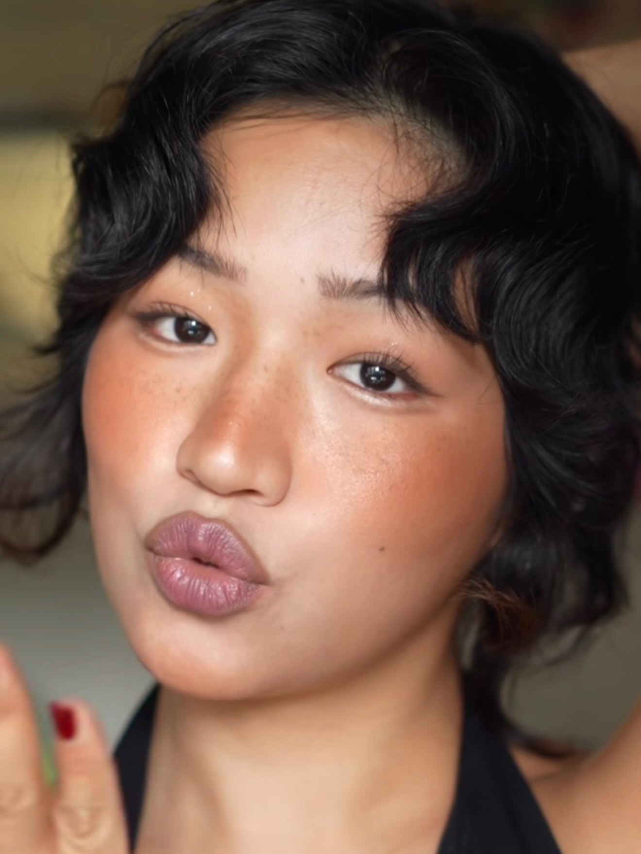 Hinh anh Anti-blush: Xu hướng phấn má “không màu” 5