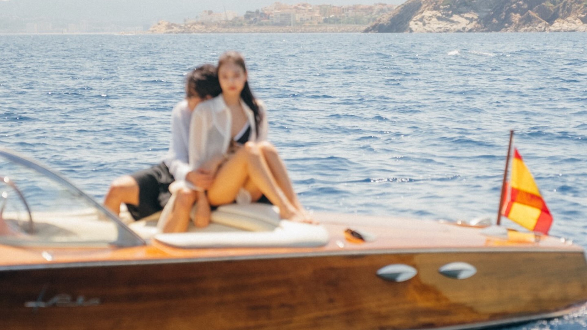Hinh anh Bản phối mùa hè mộng mơ của Jennie trong bản tình ca Less than a Lover 15