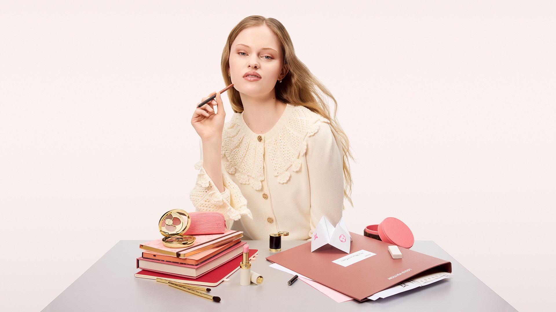 Hinh anh Louis Vuitton ra mắt chiến dịch LV Crayon cùng Dame Pat McGrath 2