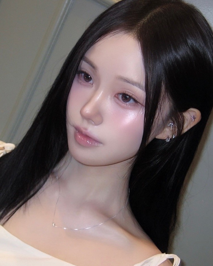 Hinh anh Lilac Makeup: Sắc tím dịu dàng của sự mộng mơ 3
