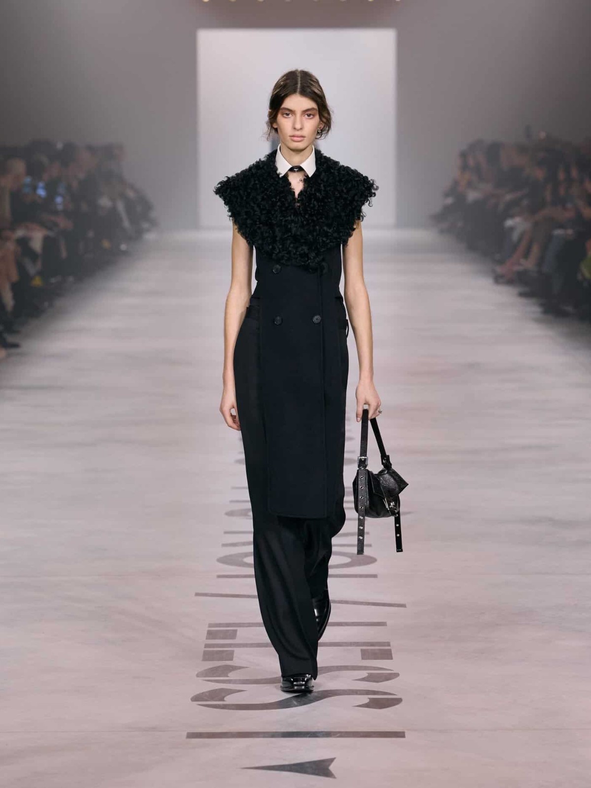 Hinh anh Maria Grazia Chiuri và vòng tròn sự nghiệp tại Fendi 32