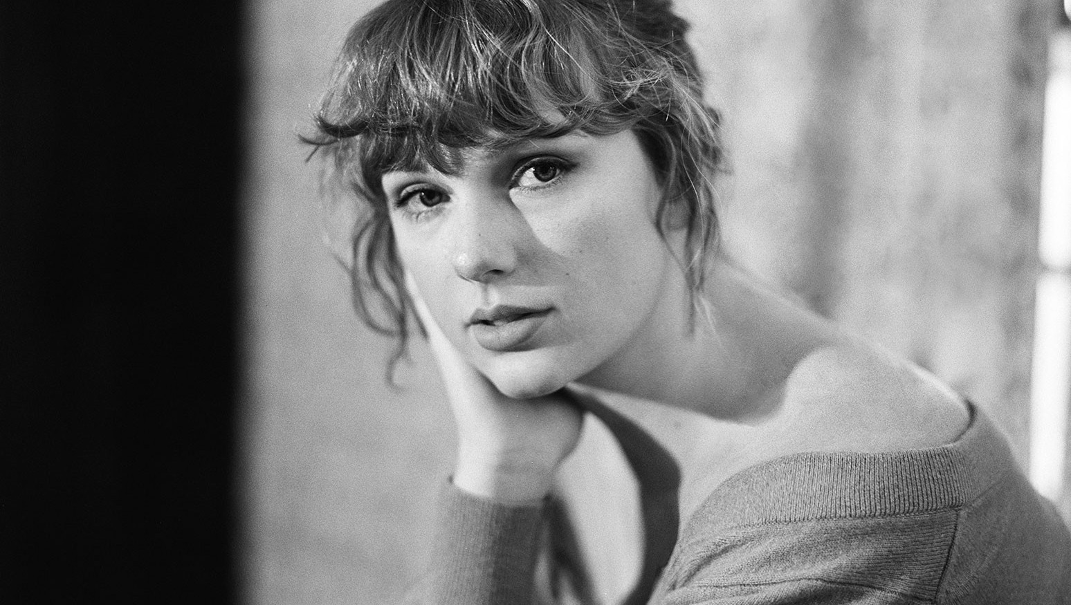 The August Theory, một tháng 8 của Taylor Swift - Tháng 8 lại sang, tình xưa thêm 'võ vàng'