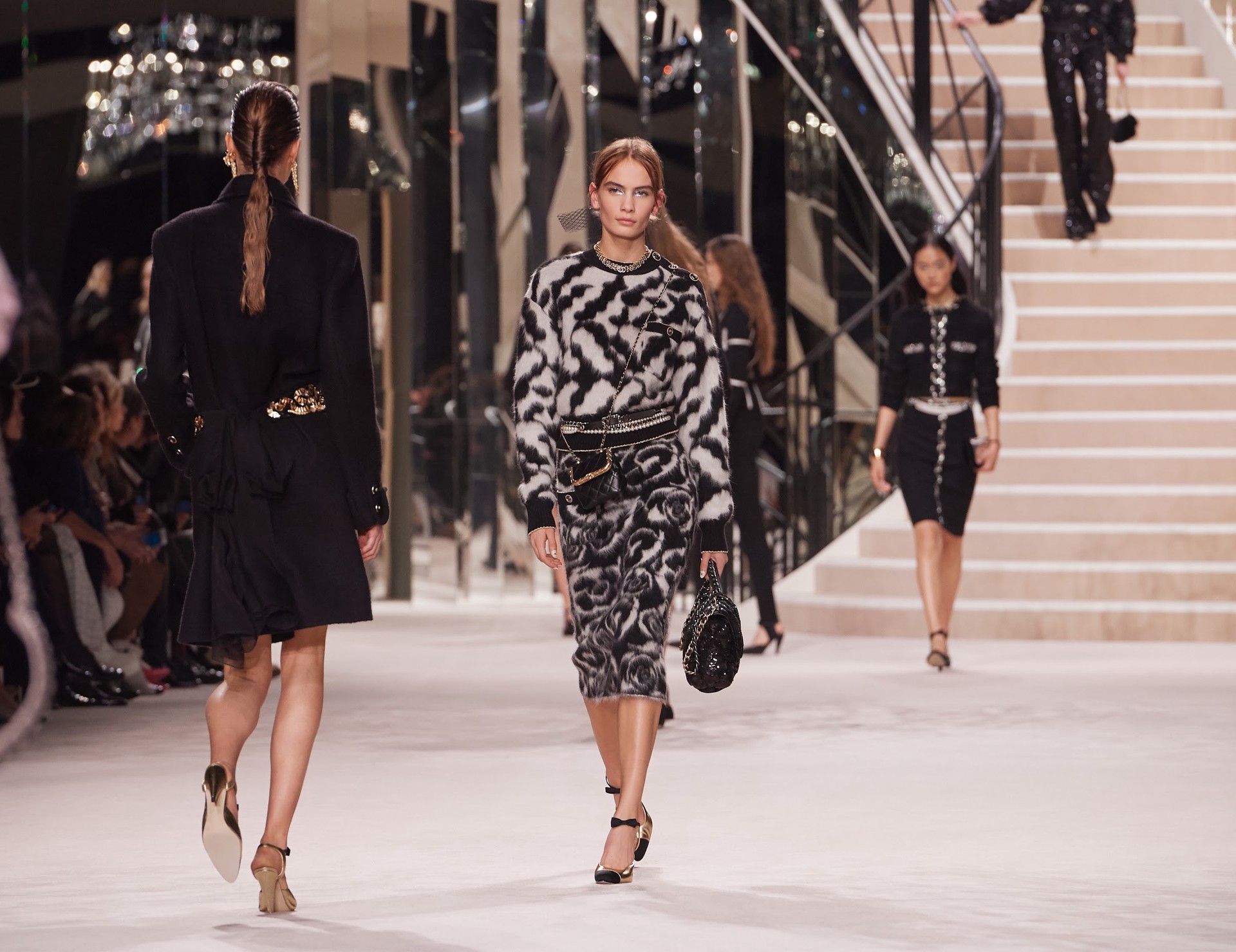 Hinh anh Bên trong căn hộ “không ngủ” nắm giữ linh hồn của CHANEL 27