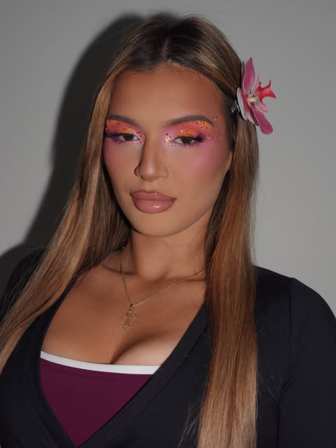 Hinh anh Zara Larsson Makeup: Từ Pop Glam kinh điển đến chủ nghĩa tối đa 16