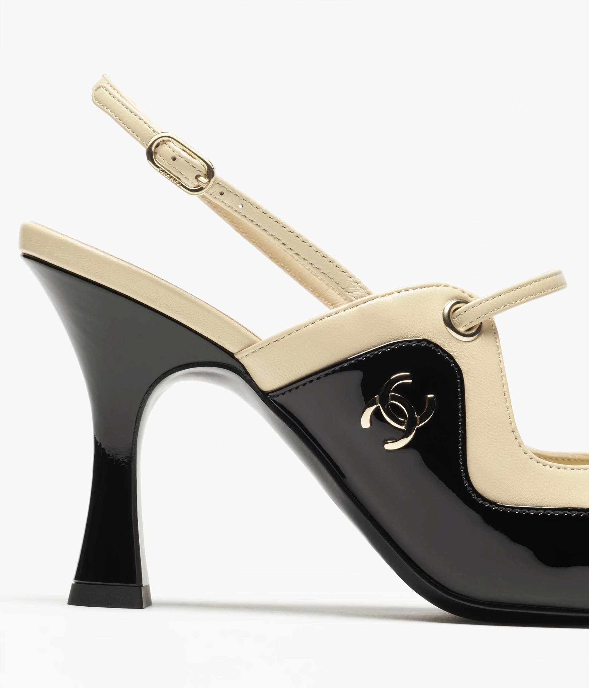 Hinh anh Matthieu Blazy và cuộc tái định nghĩa giày two-tone của CHANEL 20