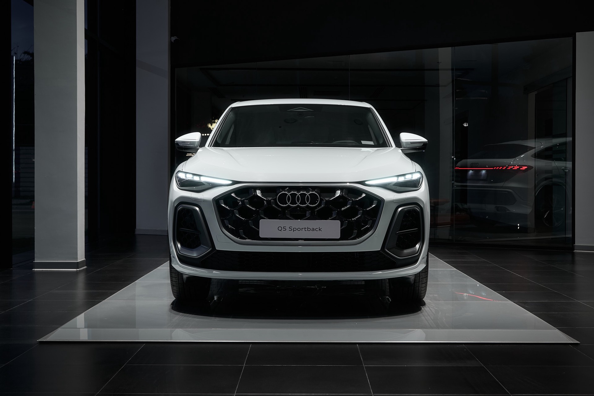 Hinh anh Audi Q5 thế hệ mới: sự toàn diện trở thành lựa chọn tối ưu 4