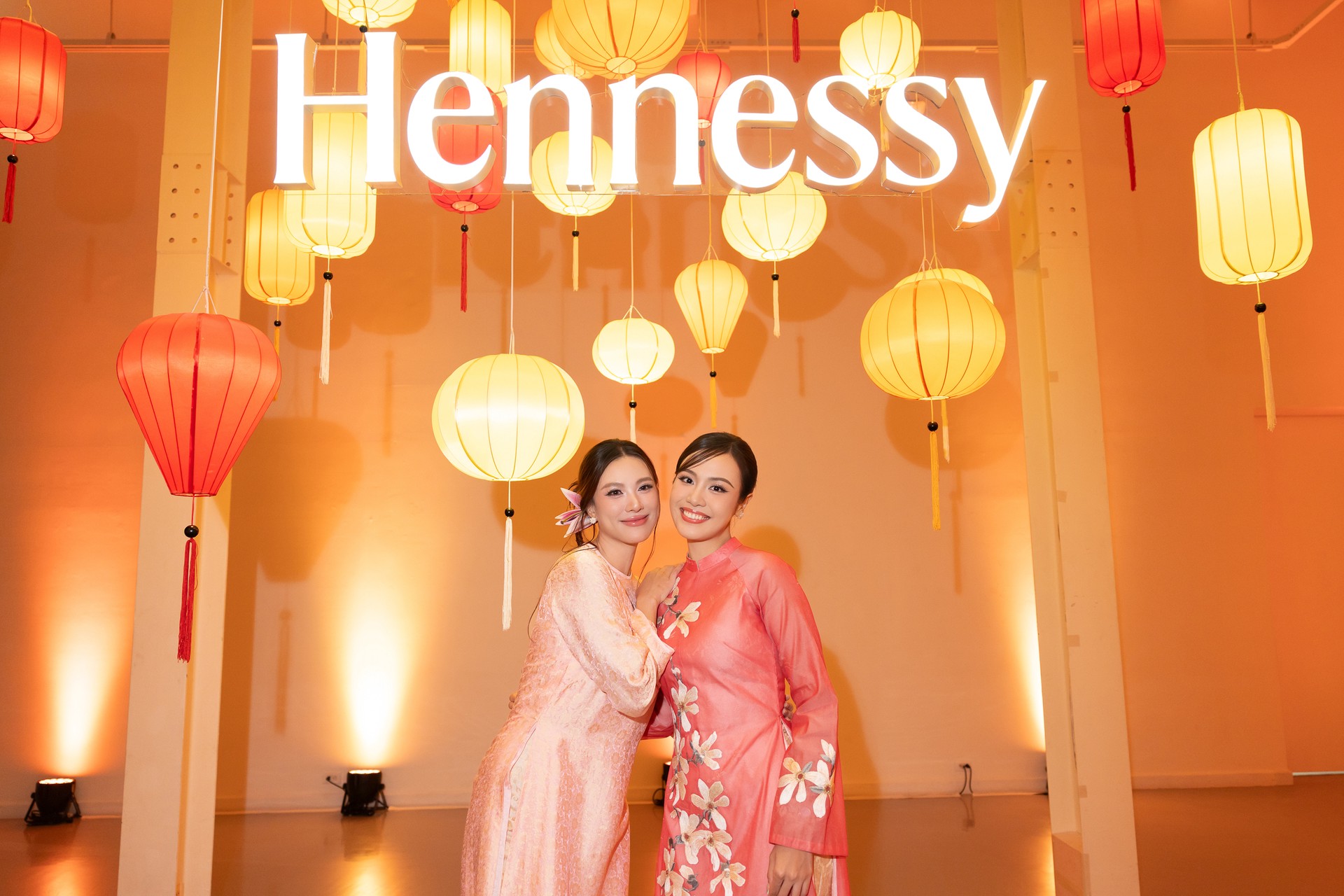 Hinh anh Đón mùa trăng bằng những tuyệt tác giới hạn từ Hennessy 2