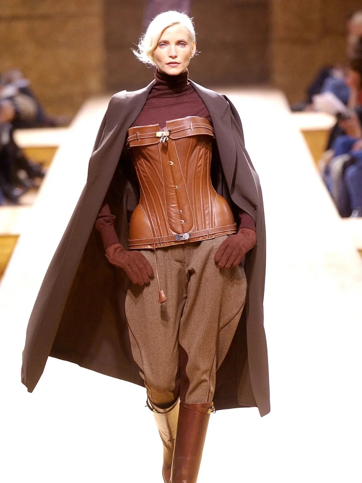 Hinh anh Vì sao Hermès chờ đợi 190 năm cho giấc mơ Haute Couture? 7