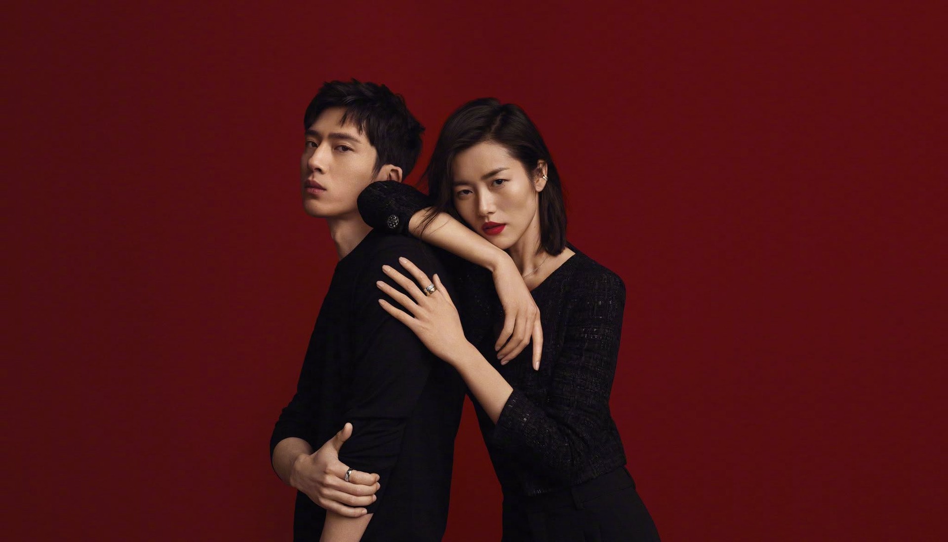Hinh anh Tỉnh Bách Nhiên và nghịch lý nam tính của quý ông CHANEL 10