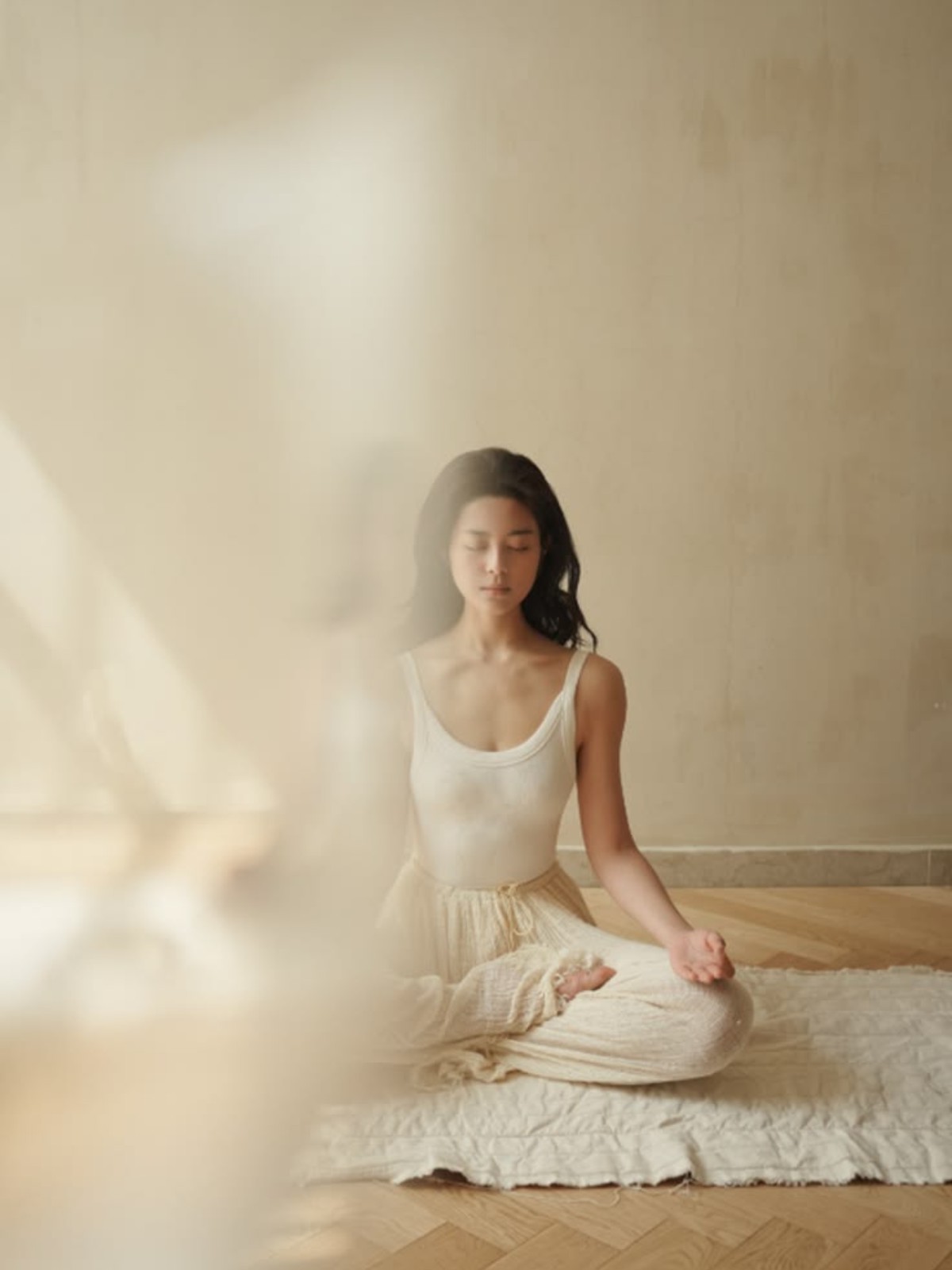 Hinh anh 5 động tác yoga cho những ngày cảm xúc “quá tải”  9