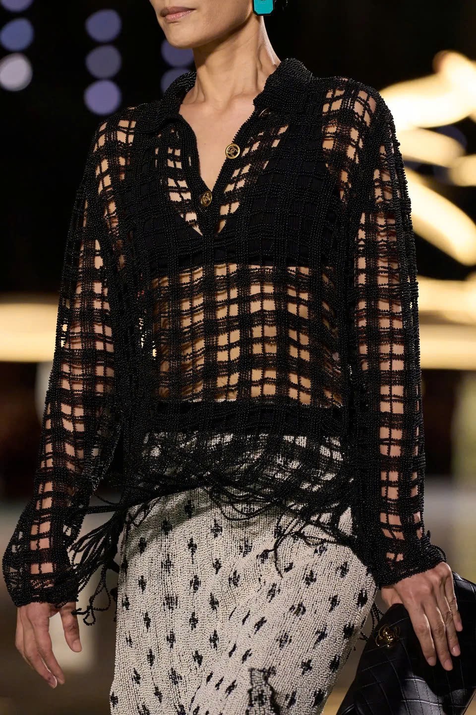Hinh anh Blazy gọi quá trình này là “Chanel-ized”. 39