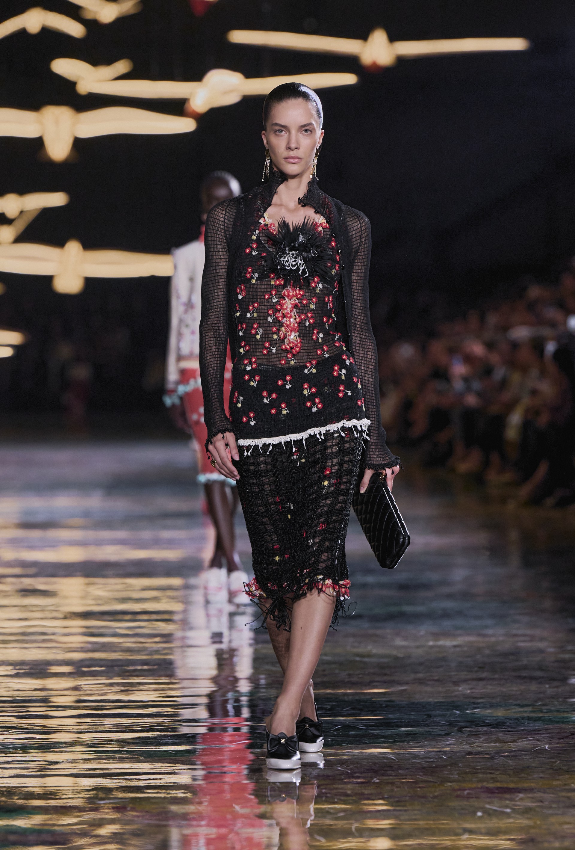 Hinh anh CHANEL Spring/Summer 2027: Di sản sống, ký ức vật chất và sự nhẹ tênh như cánh chim 9