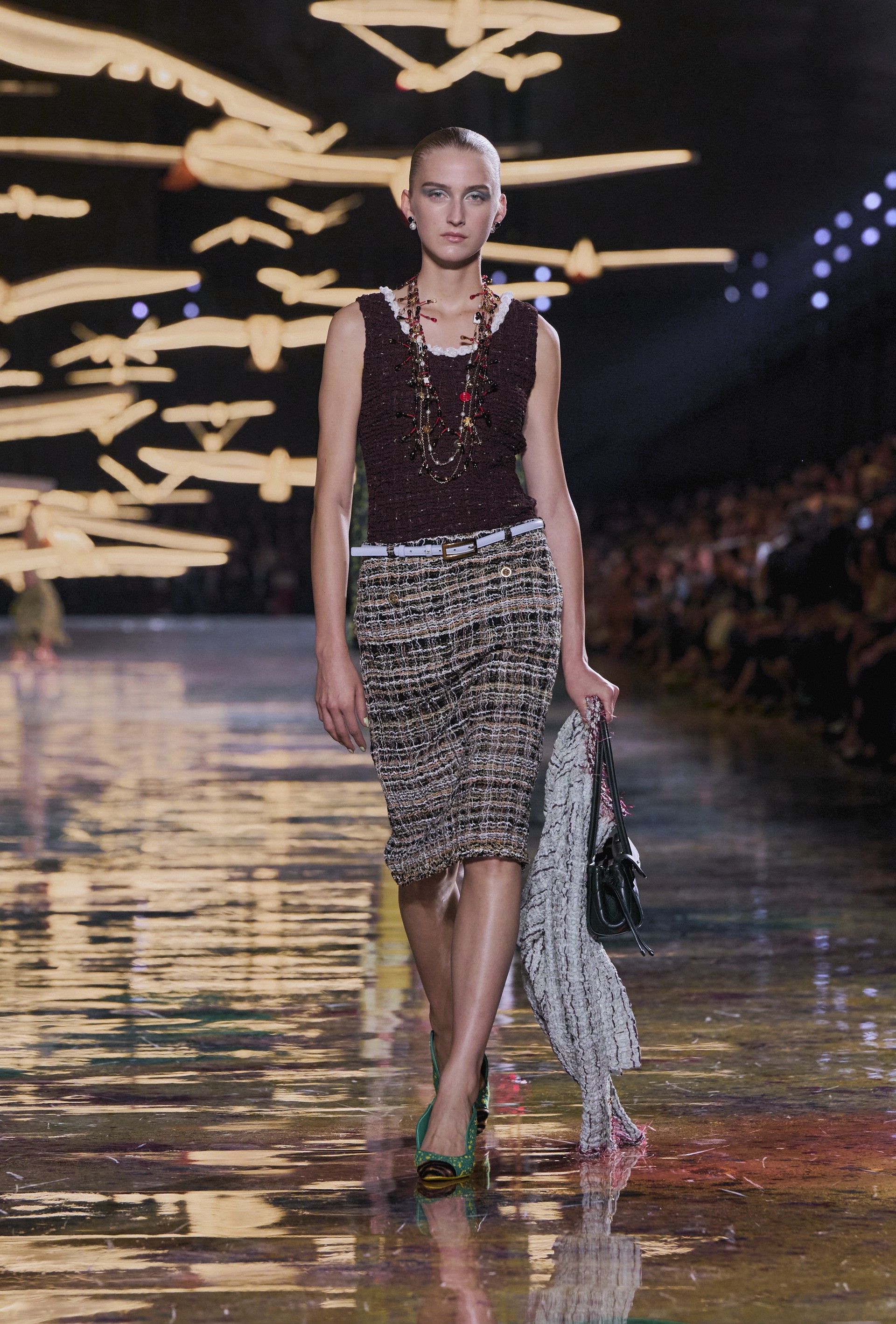 Hinh anh Blazy gọi quá trình này là “Chanel-ized”. 18