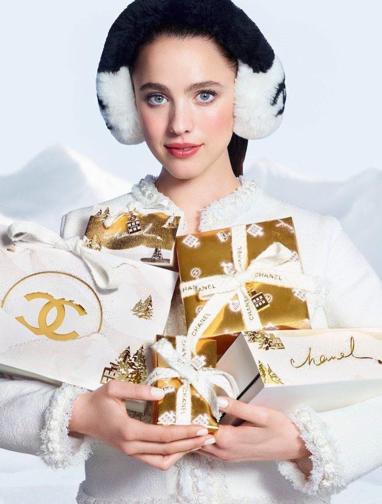 Hinh anh Đón mùa lễ hội cùng bộ sưu tập CHANEL HOLIDAY 1