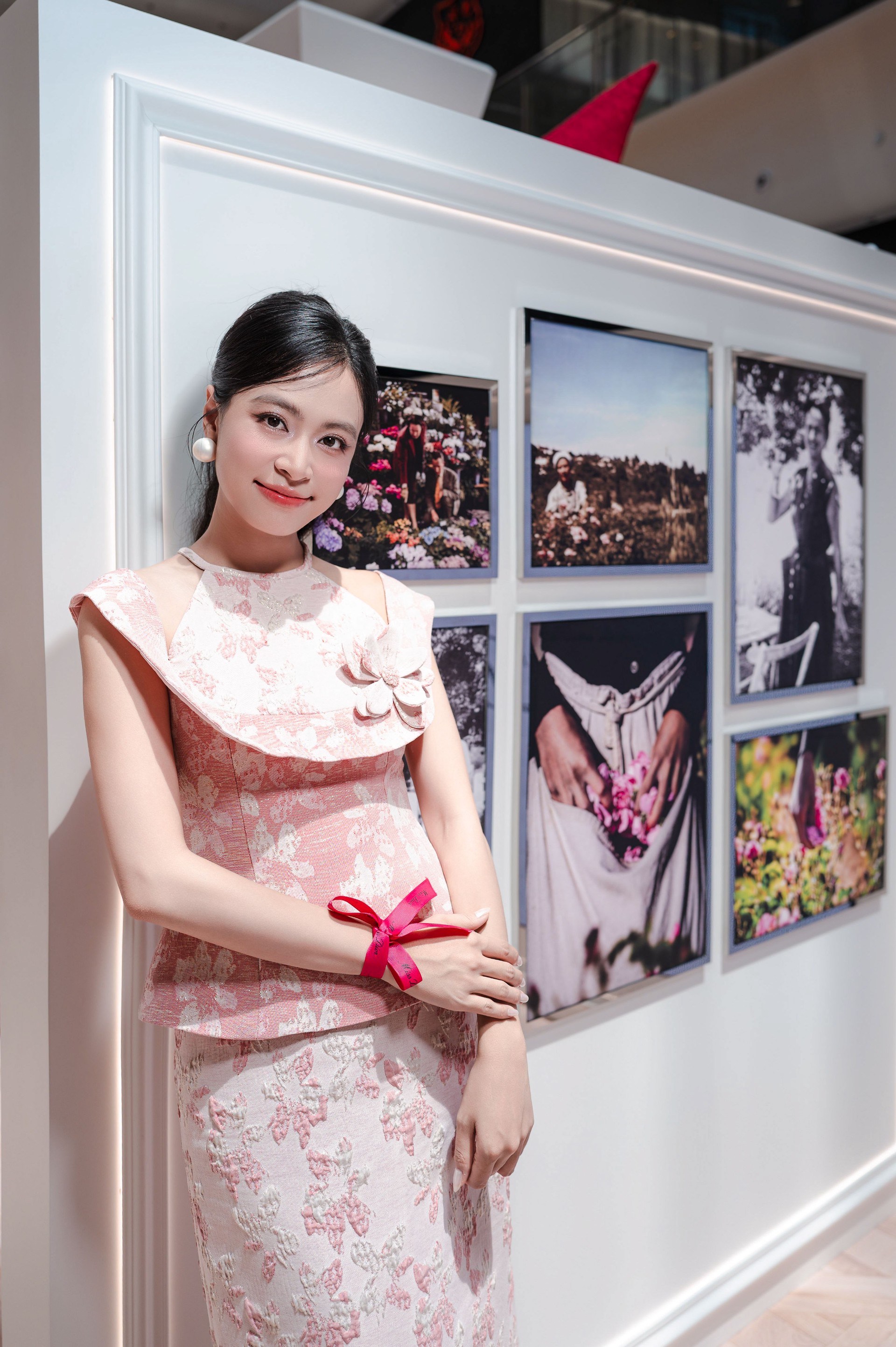 Hinh anh Khám phá Miss Dior qua những dấu ấn couture 9