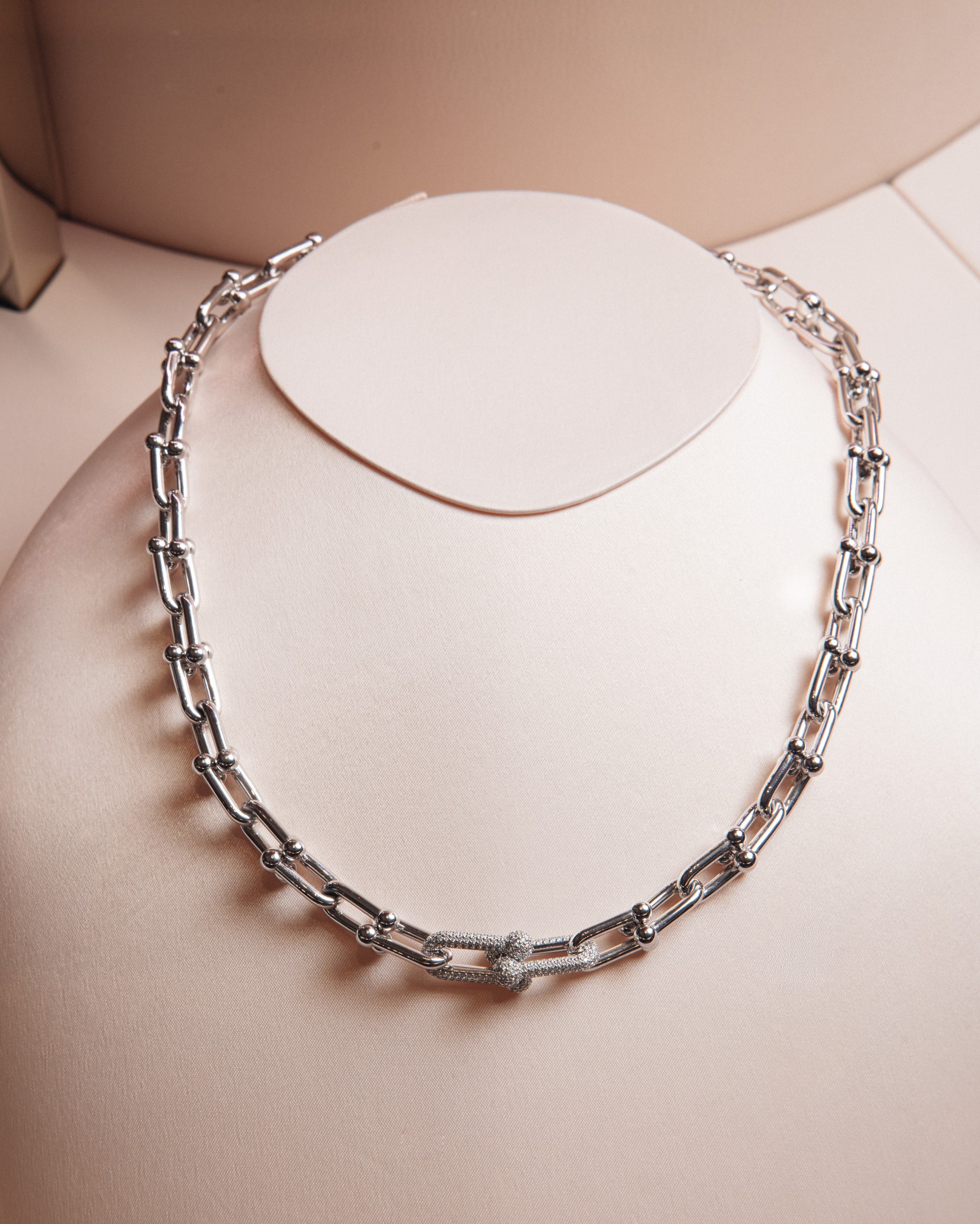 Hinh anh Tiffany & Co. HardWear Studio: Dấu ấn HardWear giữa lòng Việt Nam 3