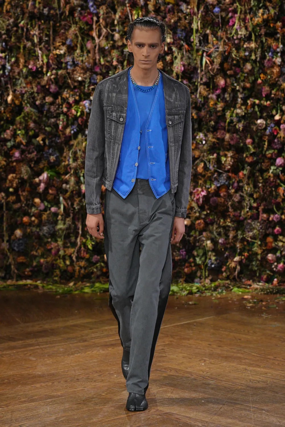Hinh anh Maison Margiela Spring/Summer 2027: Sự nổi loạn của những điều rất đỗi bình thường 21