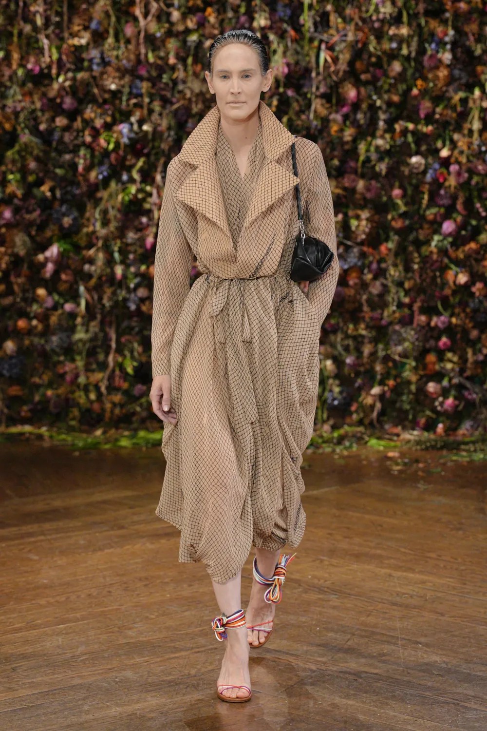 Hinh anh Maison Margiela Spring/Summer 2027: Sự nổi loạn của những điều rất đỗi bình thường 5