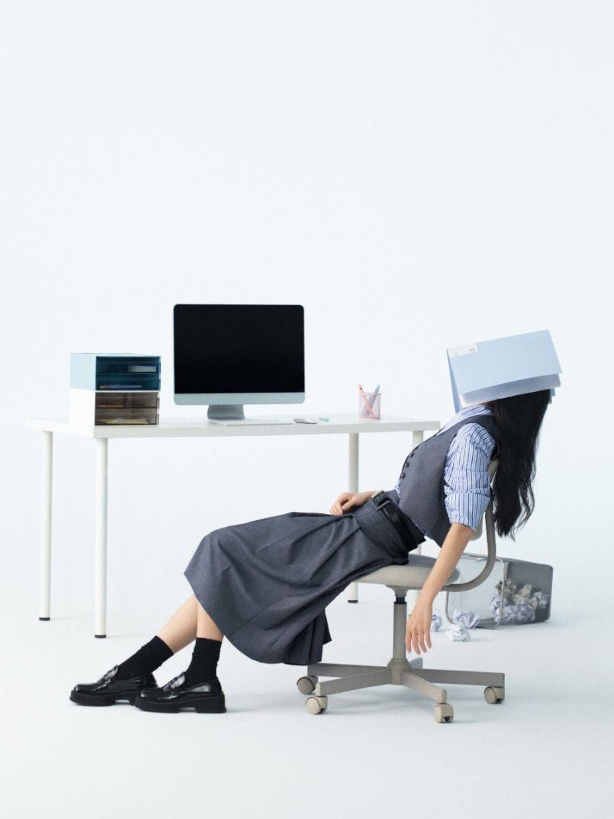 Hinh anh Office Air Theory: Tám giờ công sở ảnh hưởng thế nào đến làn da? 1