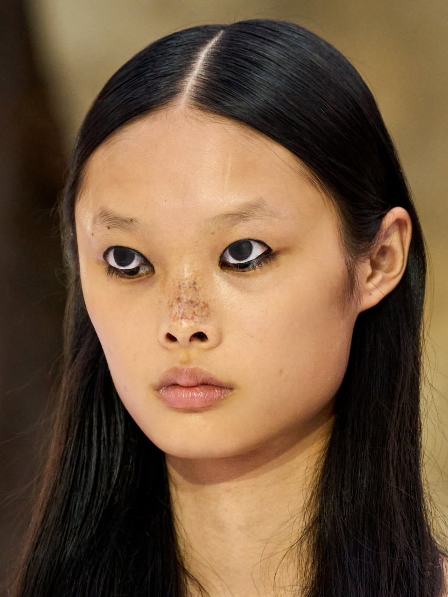 Hinh anh Những thế giới khác lạ tại Paris Fashion Week 32