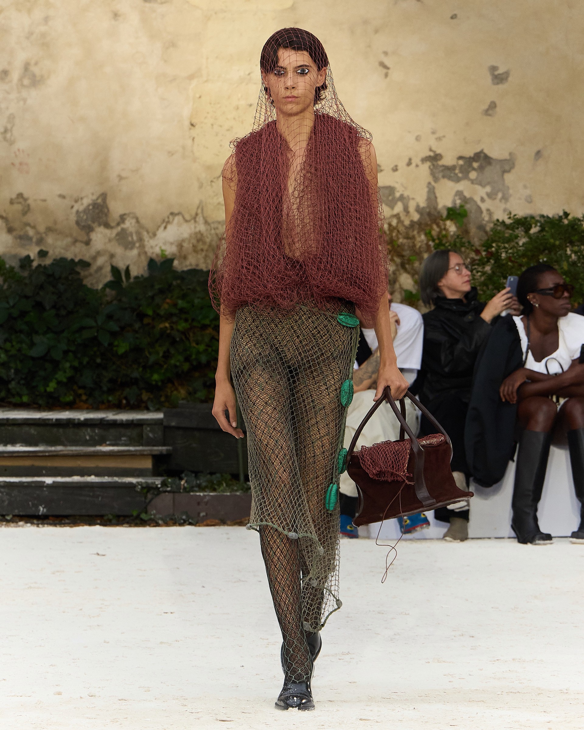 Hinh anh Những thế giới khác lạ tại Paris Fashion Week 29