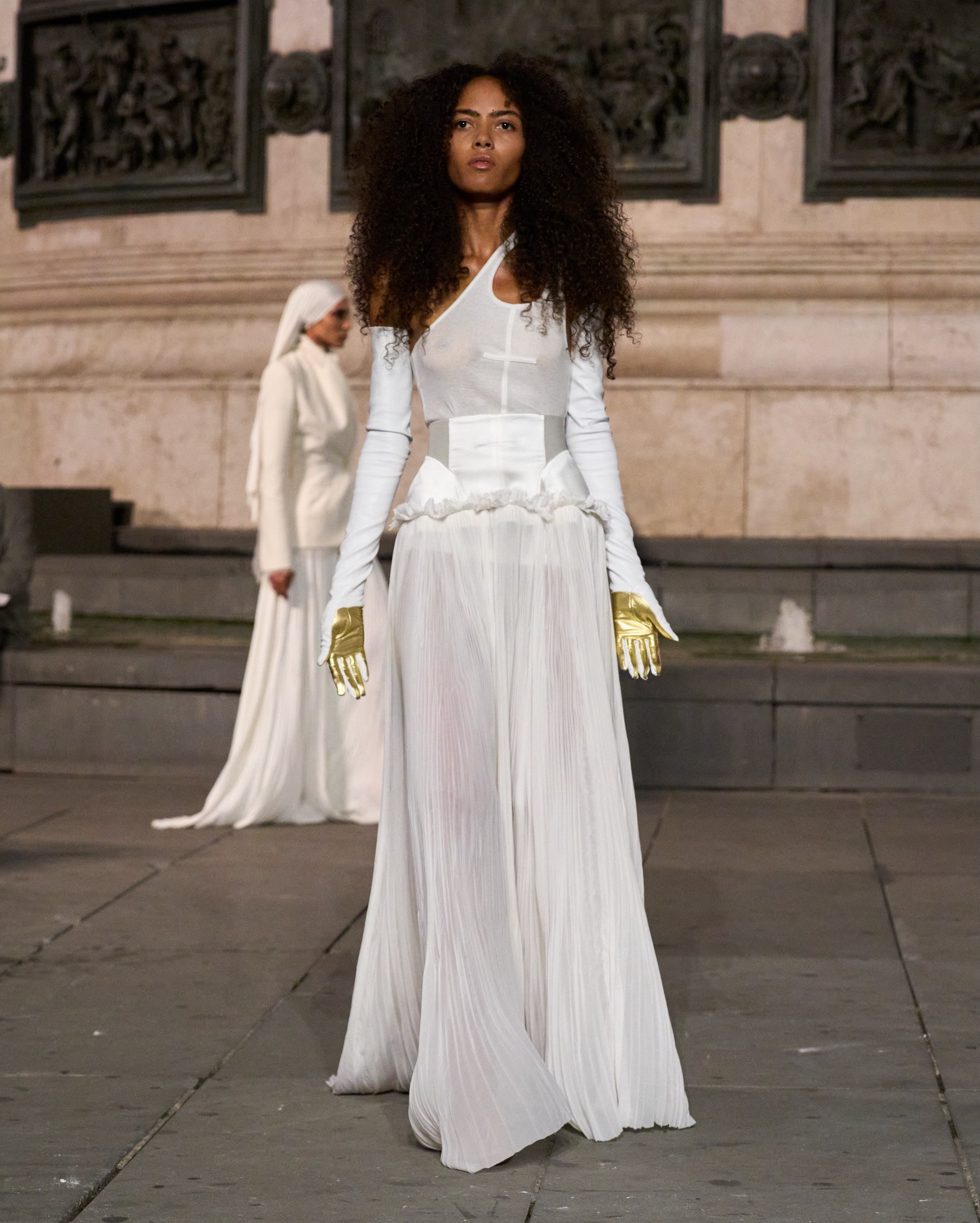 Hinh anh Những thế giới khác lạ tại Paris Fashion Week 12