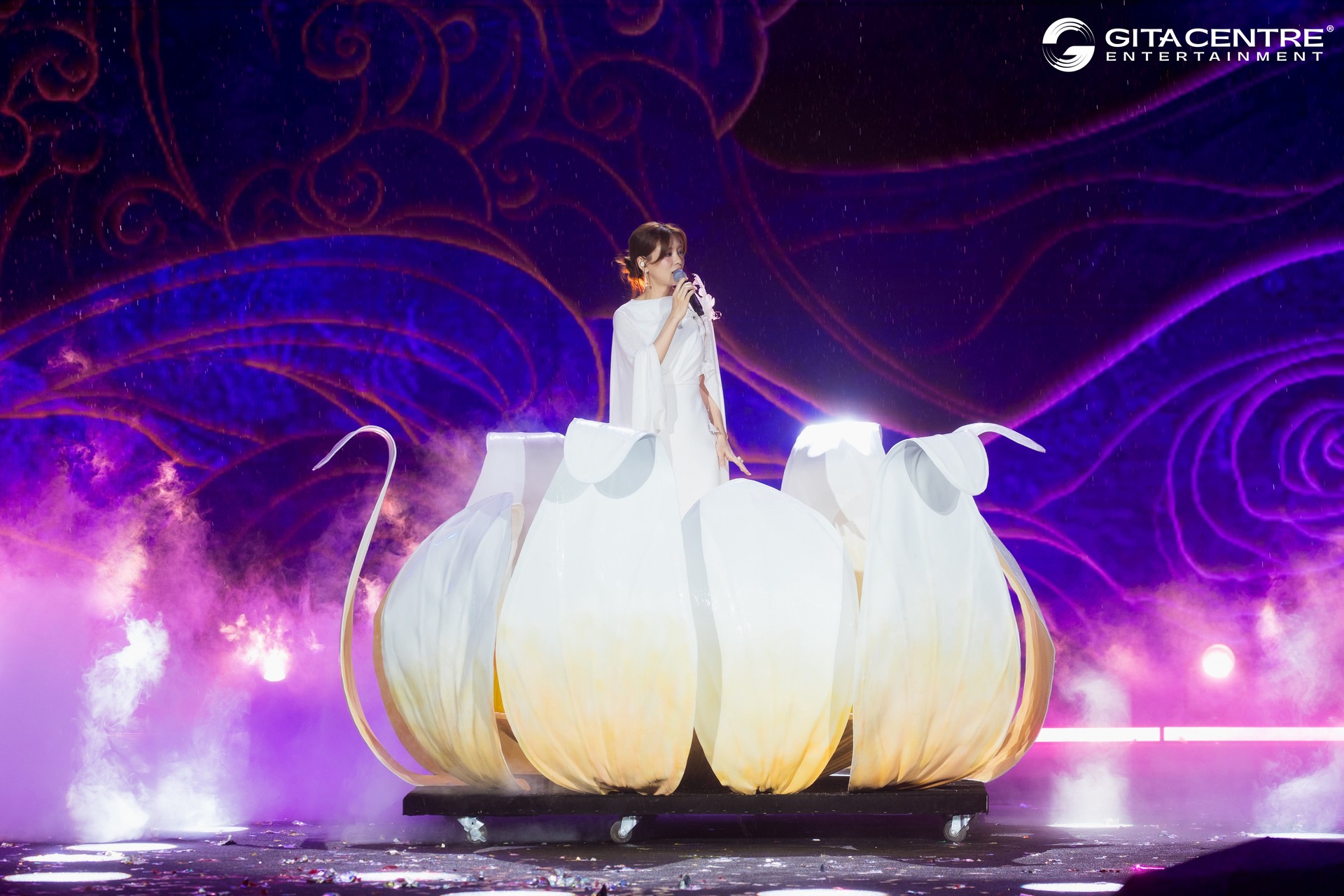Hinh anh SYMPHONY IN MOONLIGHT: Cuộc hội ngộ dưới trăng của 9 giọng ca hàng đầu Việt Nam 2