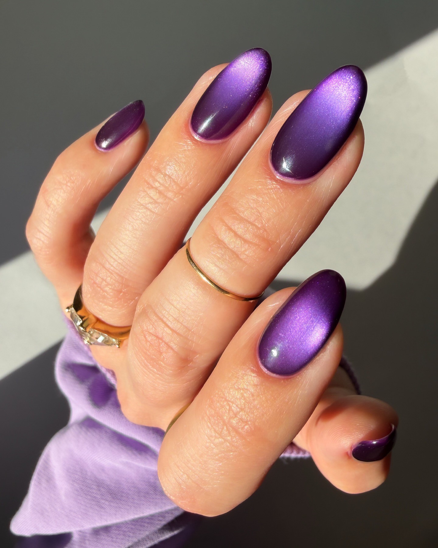 Hinh anh Nail Art Thu-Đông 2026: Mùa Thu gọi tên sắc tím 29