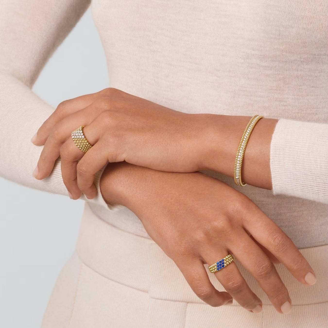 Hinh anh Thế giới sắc màu Perlée qua các thiết kế nhẫn mới từ Van Cleef & Arpels 3