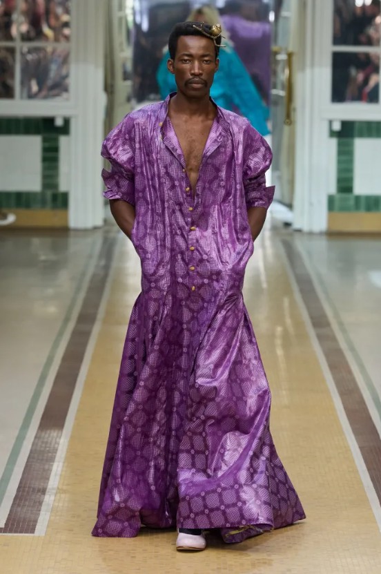Hinh anh Vivienne Westwood Spring 2027: “Đây là mùa hè” 43