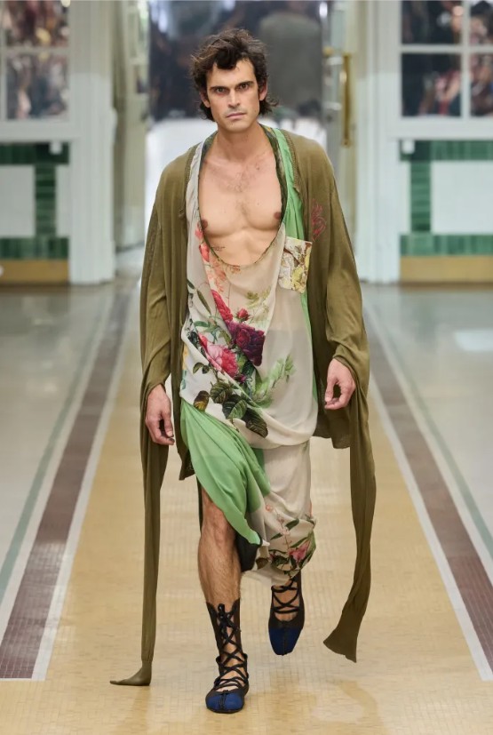 Hinh anh Vivienne Westwood Spring 2027: “Đây là mùa hè” 14