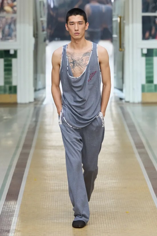 Hinh anh Vivienne Westwood Spring 2027: “Đây là mùa hè” 4