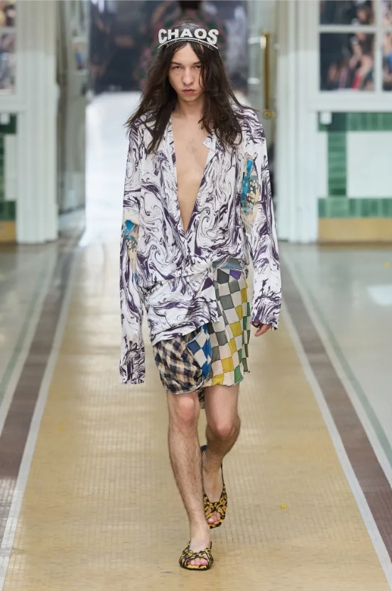 Hinh anh Vivienne Westwood Spring 2027: “Đây là mùa hè” 10