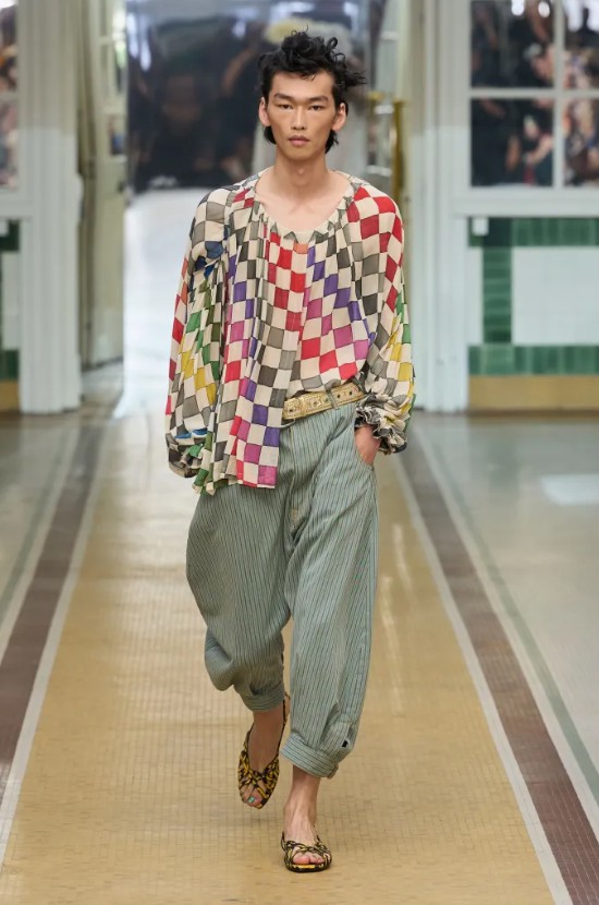 Hinh anh Vivienne Westwood Spring 2027: “Đây là mùa hè” 6