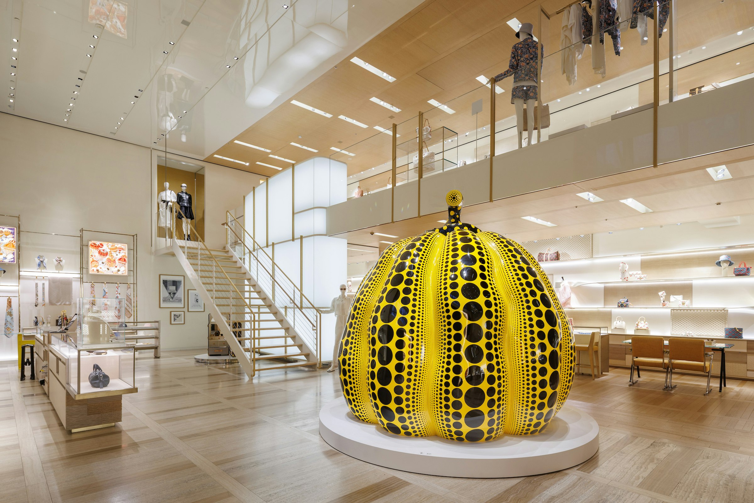 Hinh anh Tạm biệt Yayoi Kusama: di sản vô tận của “nữ hoàng chấm bi” giữa giao lộ nghệ thuật và thời trang 19