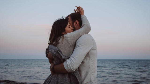 Tại sao tình yêu vốn dĩ đến từ sự không hoàn hảo?