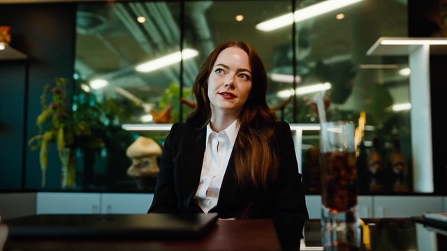 Emma Stone và cuộc nổi loạn tinh thần trong 'Bugonia'