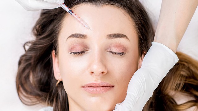 Cấy mỡ tự thân: Phương pháp trẻ hoá của kỷ nguyên không dấu vết