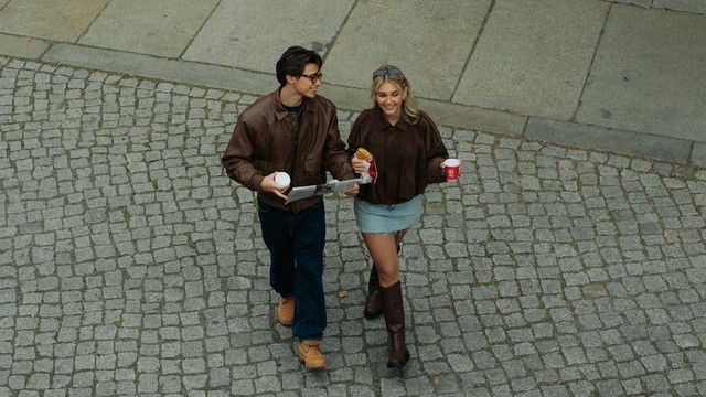 Hẹn hò để cưới hay hẹn hò để hiểu chính mình