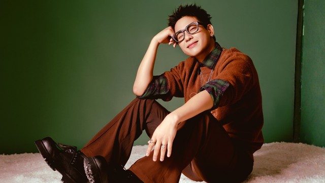 Tràn ngập tình yêu trong MV 'Lửa Gần Rơm' của Quân A.P