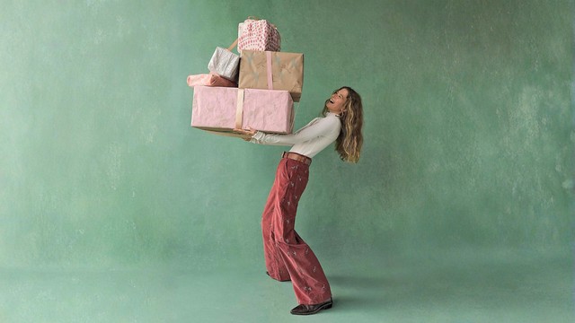 Khi 'yêu bản thân' bị thương mại hóa