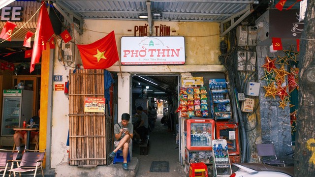 Phía sau vách tường ám màu thời gian là những phong vị tồn tại theo năm tháng