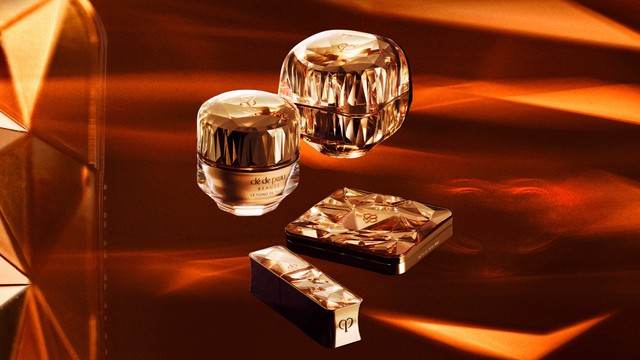 Sắc vàng kim hòa quyện trong bộ sưu tập Diamond Class của Clé de Peau Beauté