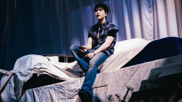 “Mắt nhắm mắt mở” của HIEUTHUHAI: Giữa kỳ vọng và thực tế