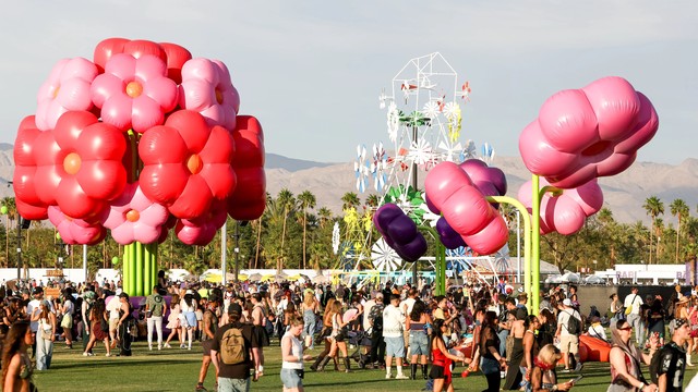 Coachella 2026: Chưa bao giờ có một bầu trời đầy sao đến thế!