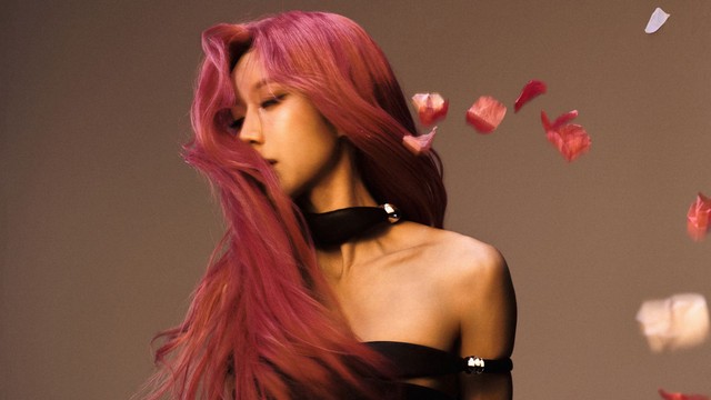 ‘Tỷ tỷ’ Trang Pháp: Dạo bước giữa những làn sóng lớn