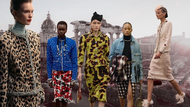 Chanel đặt Métiers d’art 2027 giữa những bóng đổ cổ điển của Rome