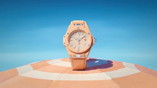 Sắc pastel họa nắng Hè Địa Trung Hải trên Hublot Big Bang Ceramic