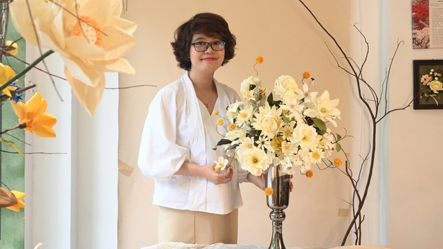 Nghệ nhân Phan Ngọc Hiếu: Người đơm sức sống cho những cánh hoa
