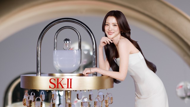 Khám phá Facial Treatment Serum - tinh chất mới từ SK-II với PITERA™ cô đặc khoá sắc trẻ cho làn da